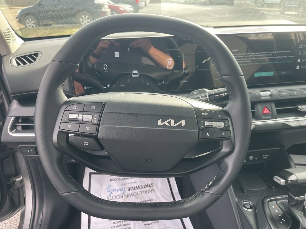 Used 2025 Kia K4 EX image 19