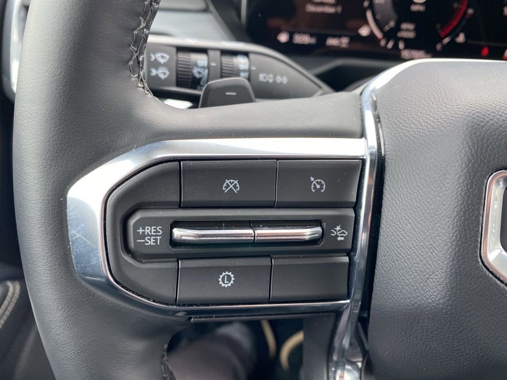 Used 2025 GMC Acadia Elevation w/ Elevation Premium Package image 16