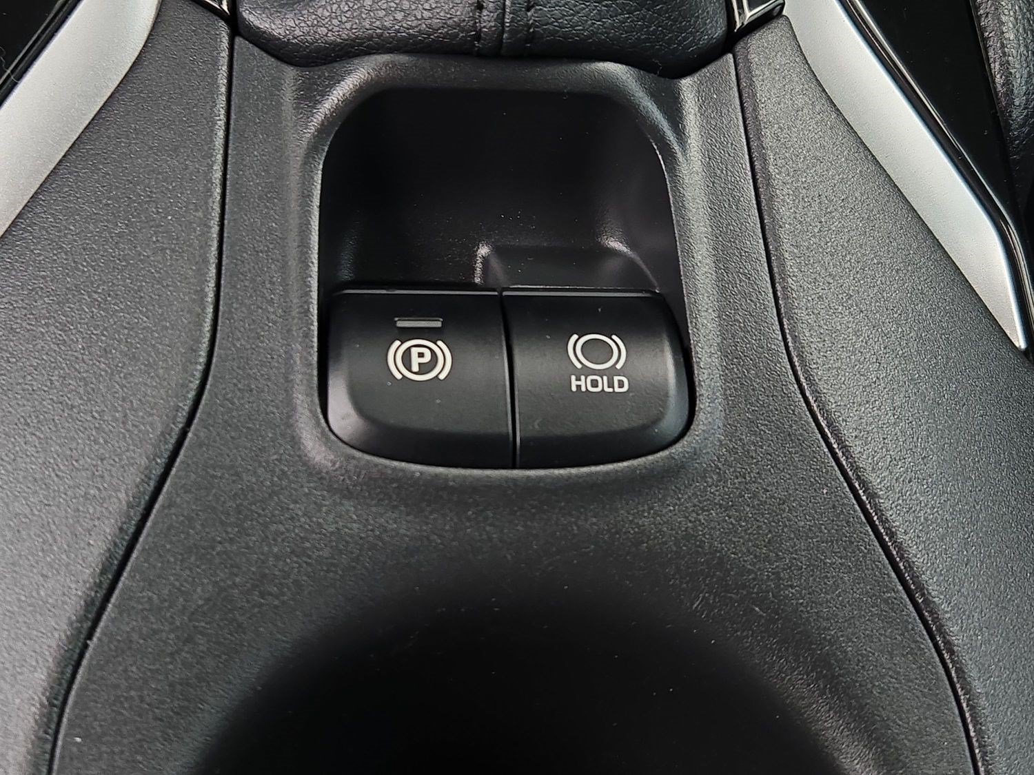 Certified 2024 Toyota Corolla Cross AWD Hybrid w/ Moonroof Package image 26