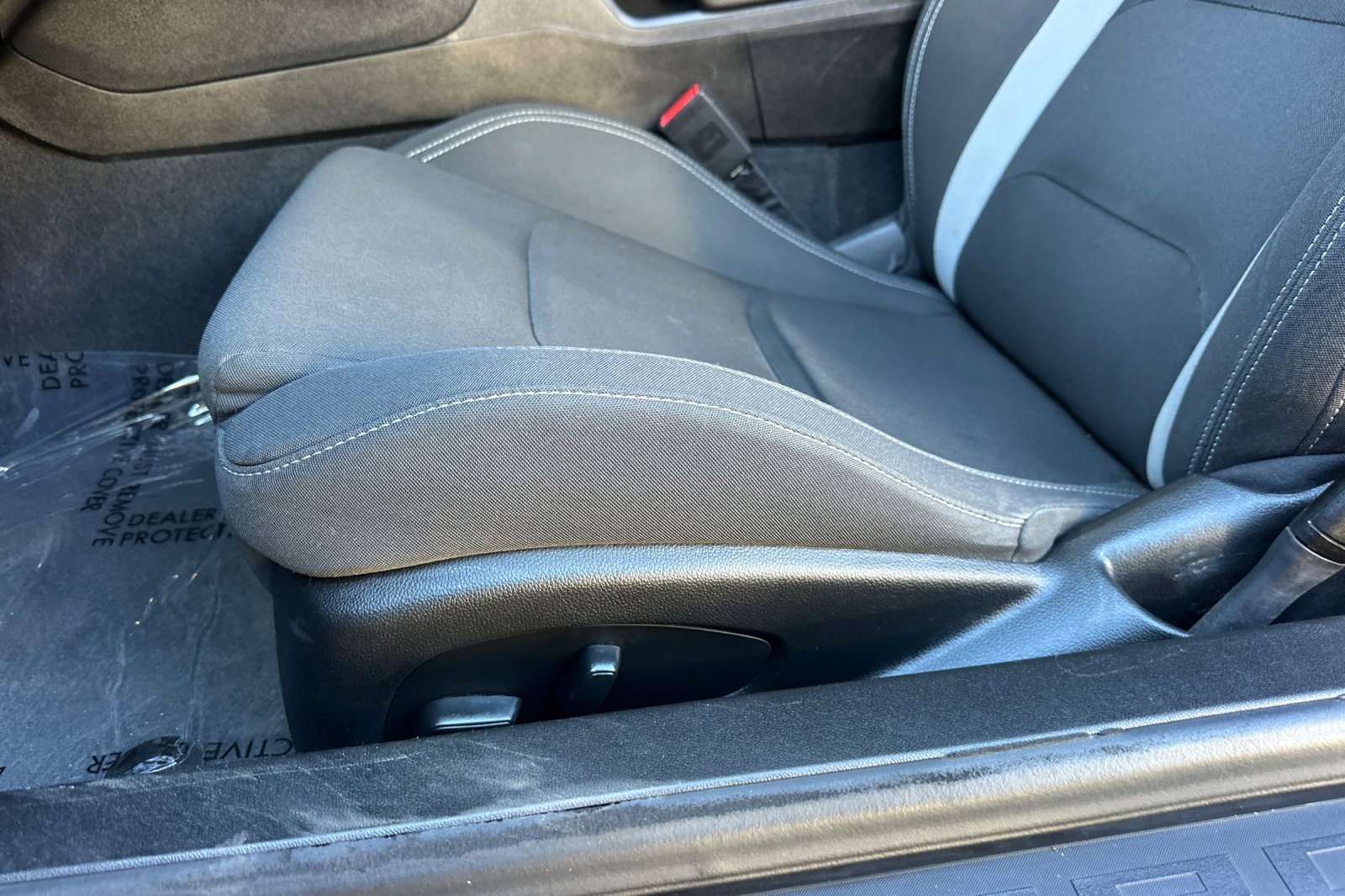 Used 2023 Chevrolet Camaro LT image 13