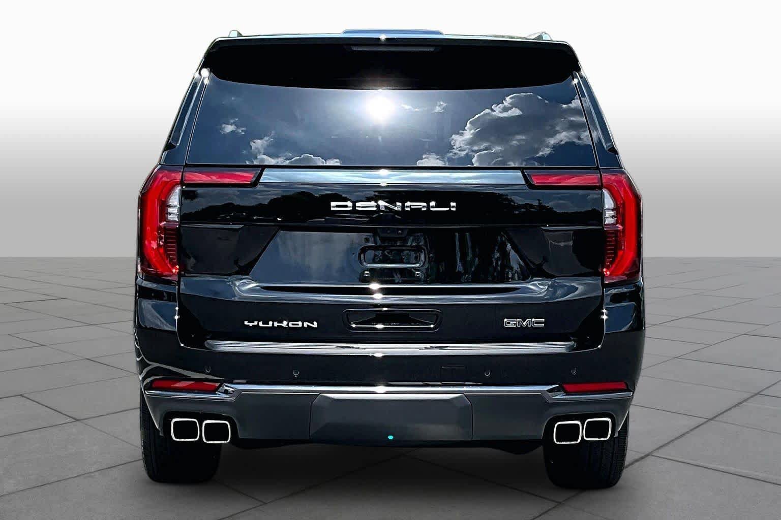 Used 2026 GMC Yukon XL Denali Ultimate AWD/4WD image 5