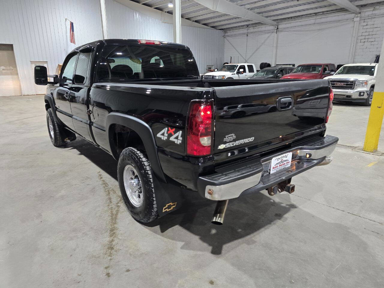 Used 2007 Chevrolet Silverado 2500 LT w/ Snow Plow Prep Package image 10
