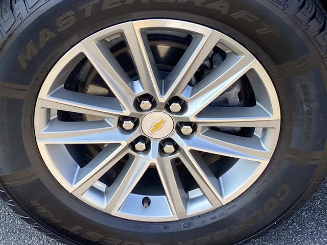 Used 2023 Chevrolet Traverse LT image 29