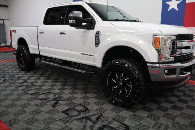 Used 2019 Ford F250 XLT w/ XLT Premium Package AWD/4WD image 16