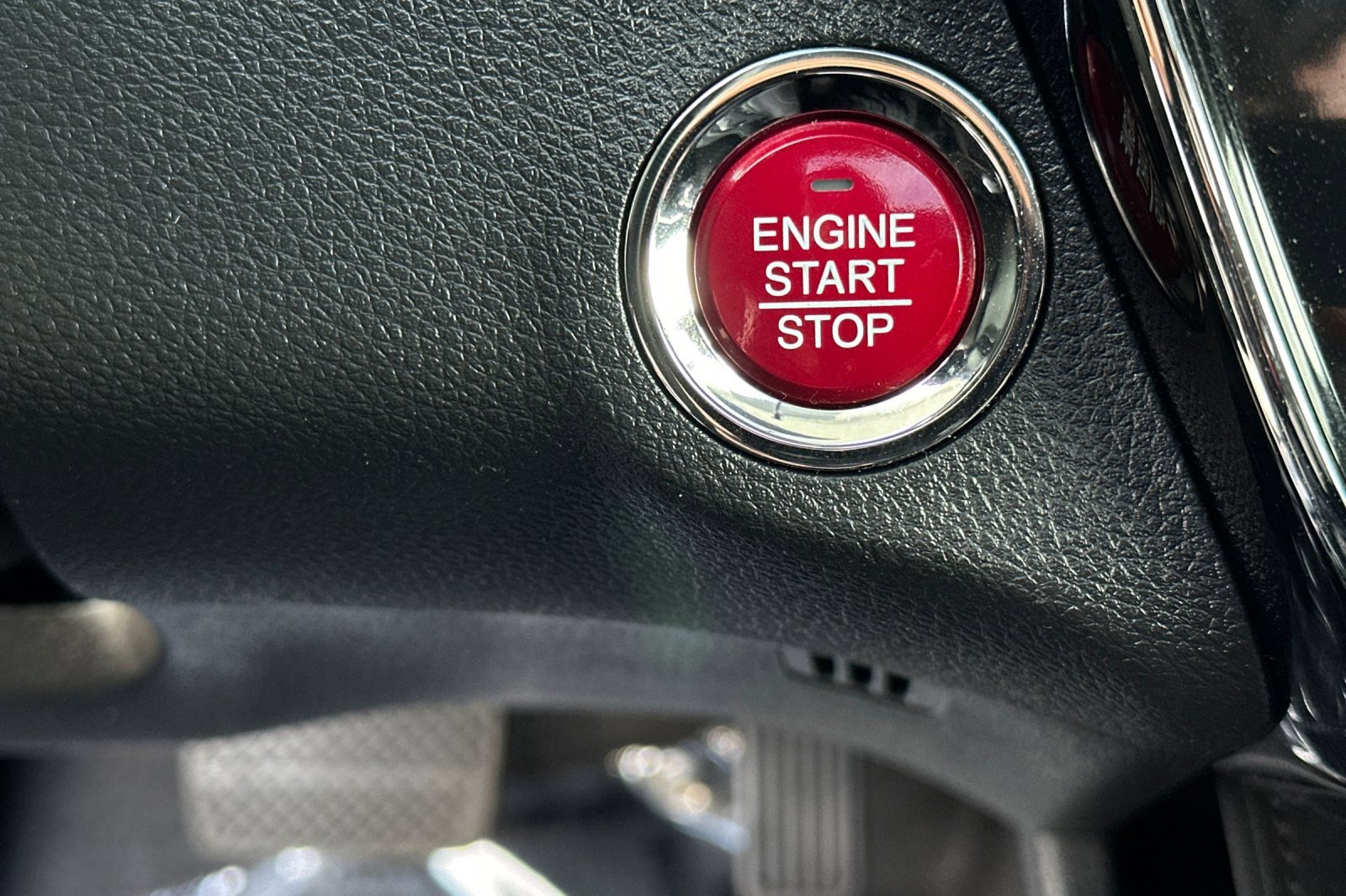 Used 2018 Honda HR-V EX image 24