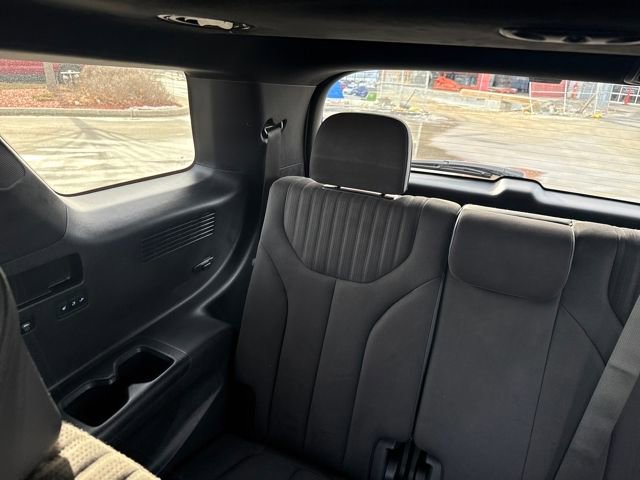 Used 2024 Hyundai Palisade Calligraphy image 24