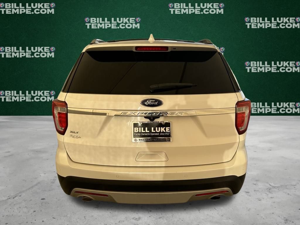 Used 2017 Ford Explorer XLT w/ Equipment Group 202A image 4