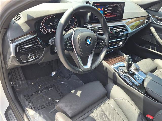 Used 2023 BMW 530i w/ Premium Package RWD image 2