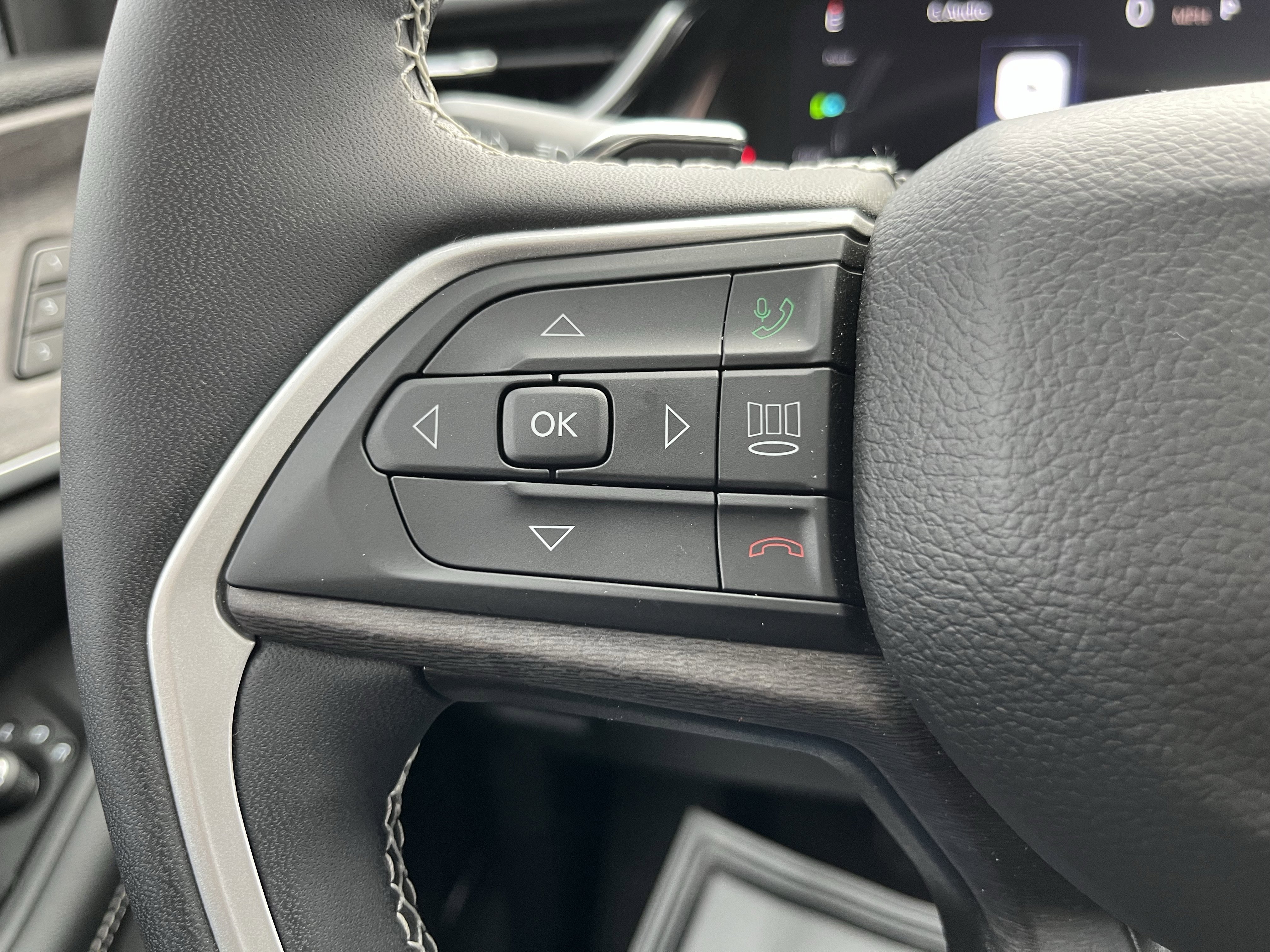 Used 2022 Jeep Grand Cherokee Limited 4xe image 27