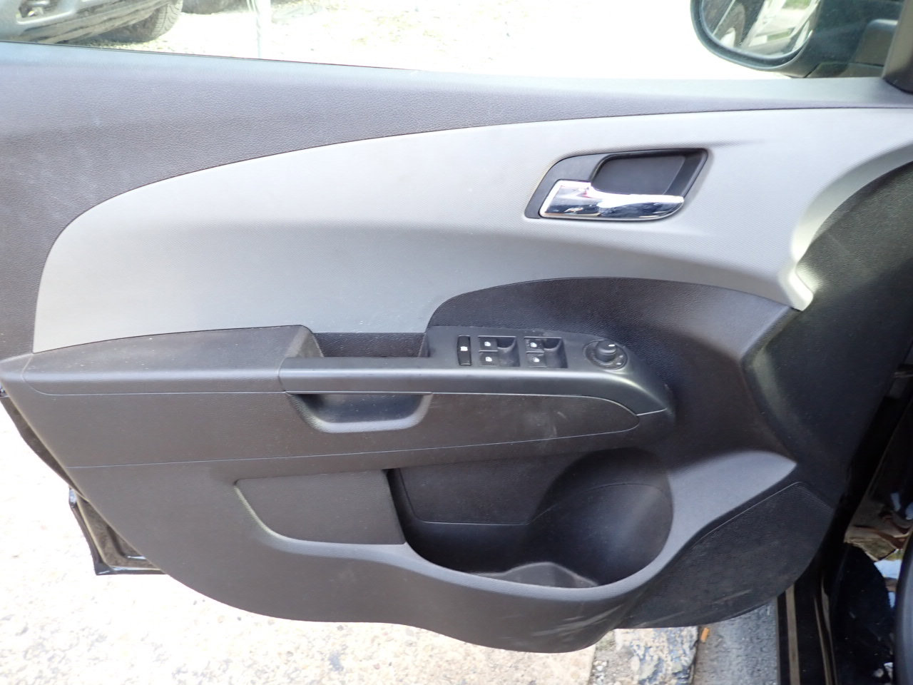 Used 2012 Chevrolet Sonic LT image 39