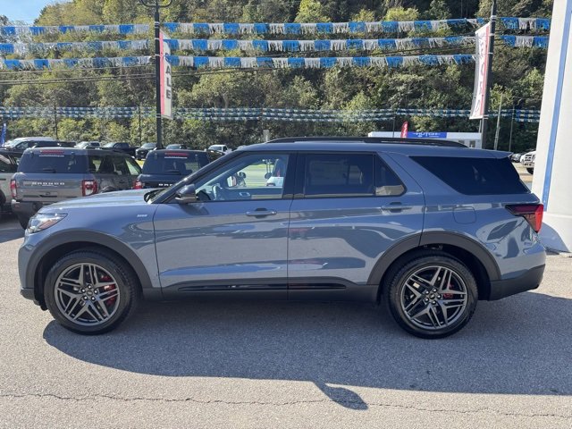 New 2026 Ford Explorer ST-Line w/ ST-Line Street Pack image 5