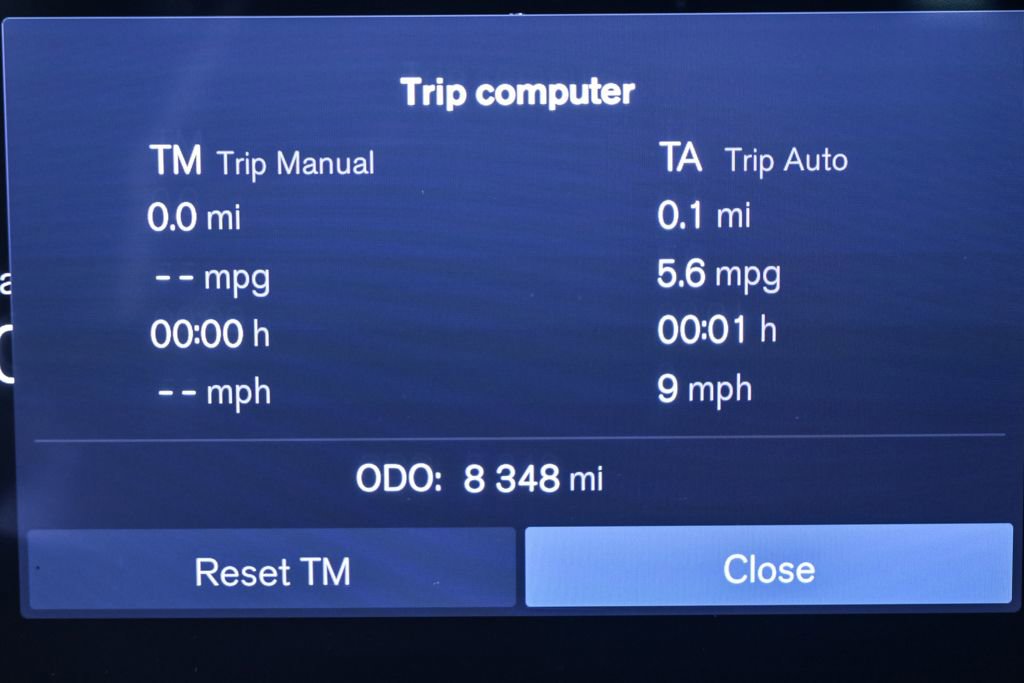 Certified 2025 Volvo XC90 B6 Core w/ Climate Package image 13