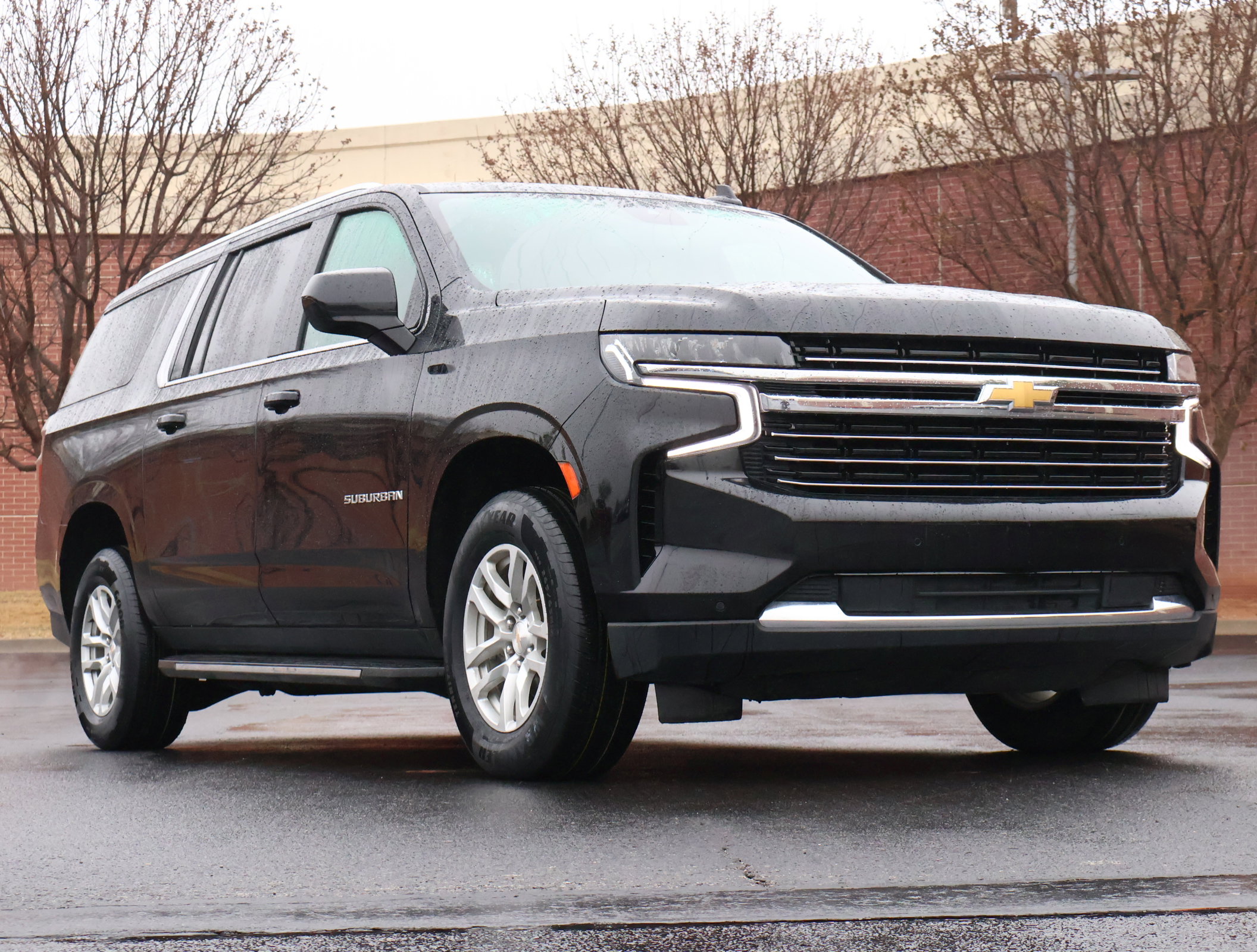 Used 2024 Chevrolet Suburban LT