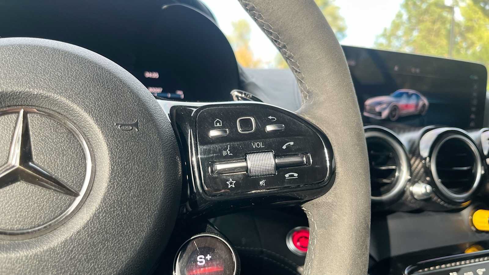 Used 2020 Mercedes-Benz AMG GT R image 32
