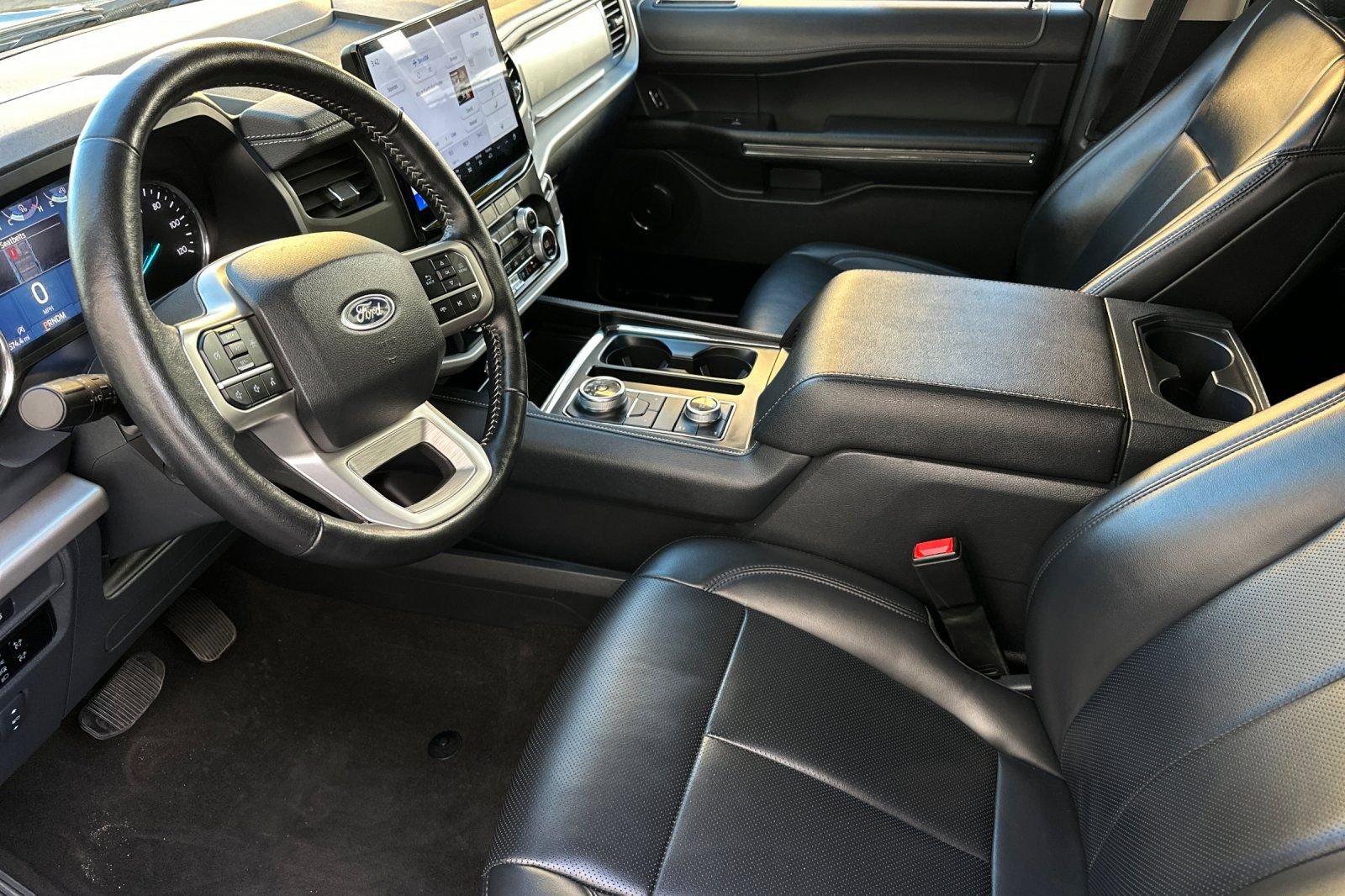 Certified 2024 Ford Expedition Max XLT image 9