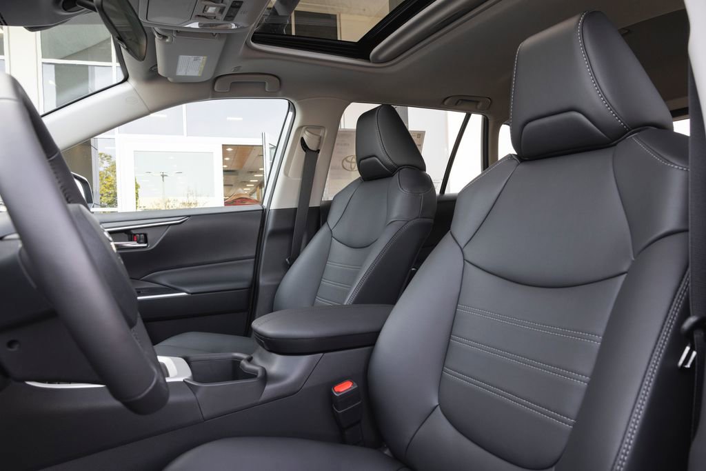 New 2025 Toyota RAV4 XLE Premium image 7