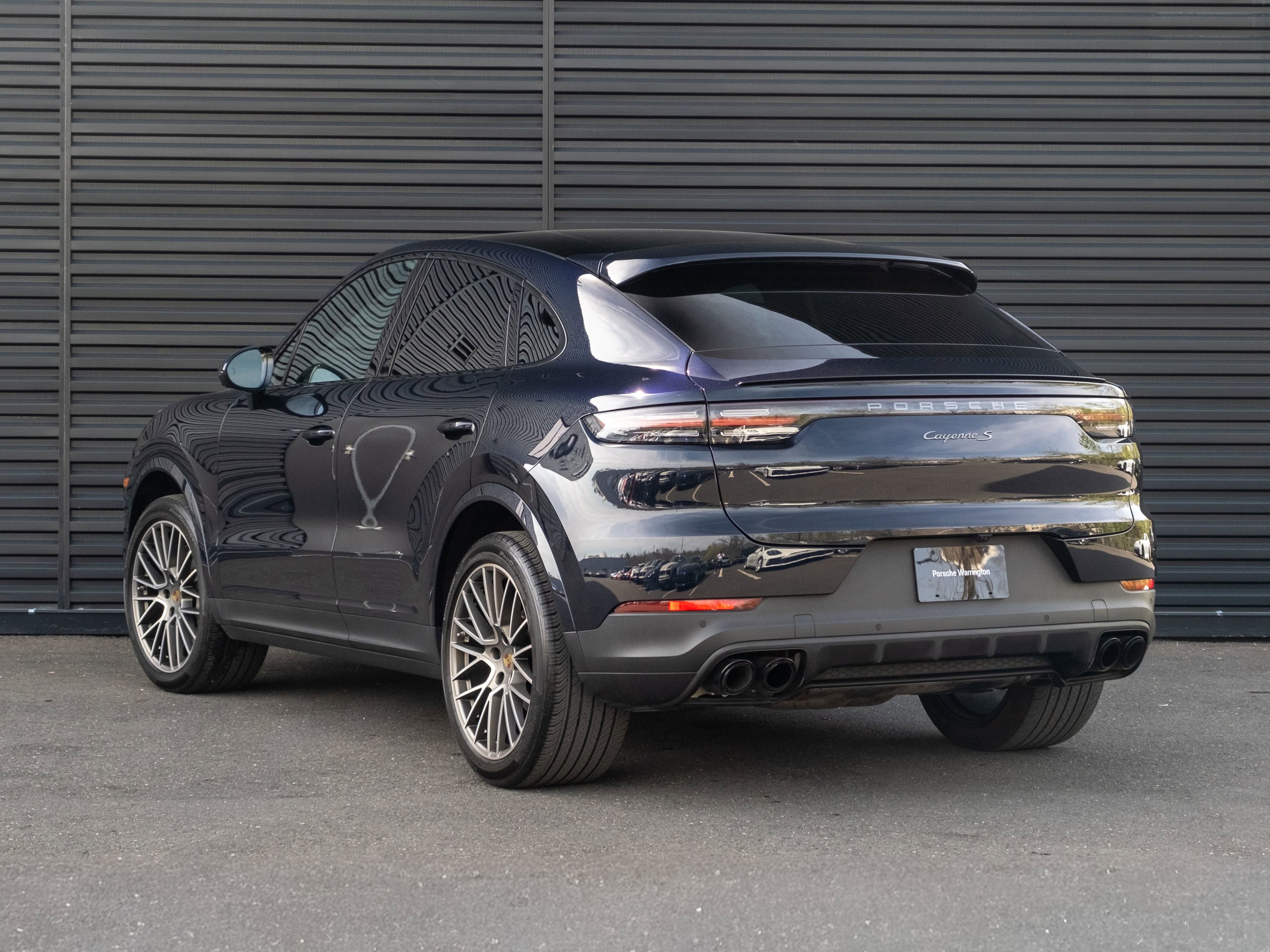Certified 2023 Porsche Cayenne S AWD/4WD image 3