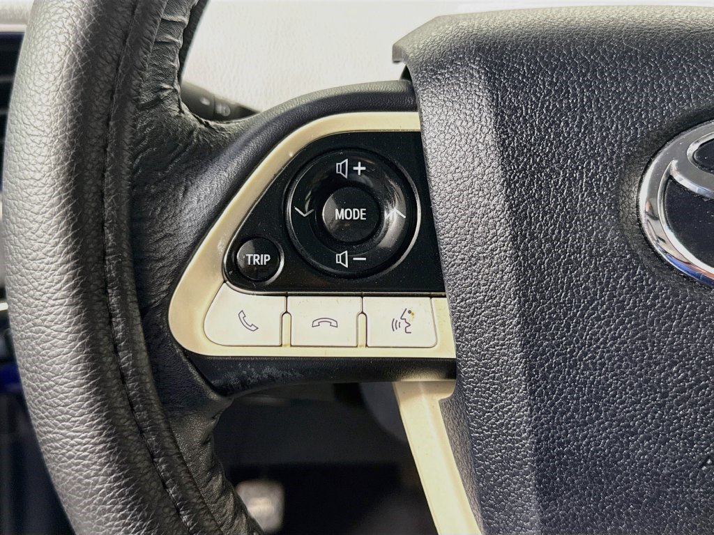 Used 2016 Toyota Prius Four Touring FWD image 13