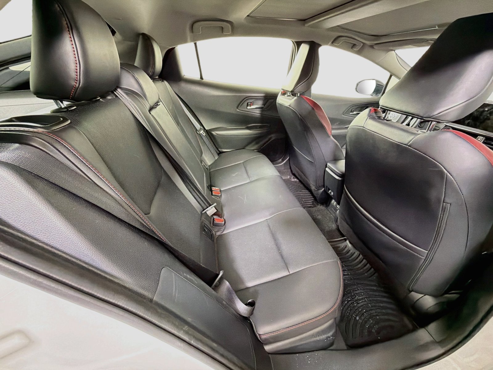 Used 2024 Toyota Prius Prime Premium w/ Advanced Technology Package FWD image 29