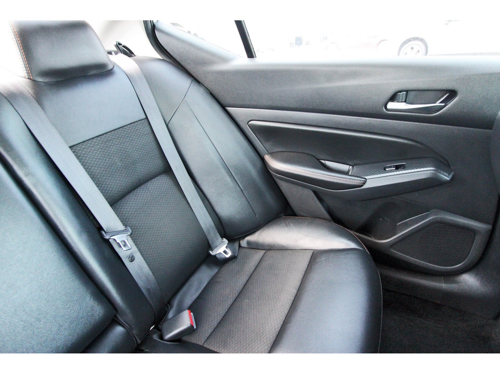 Used 2020 Nissan Altima 2.5 SR FWD image 16