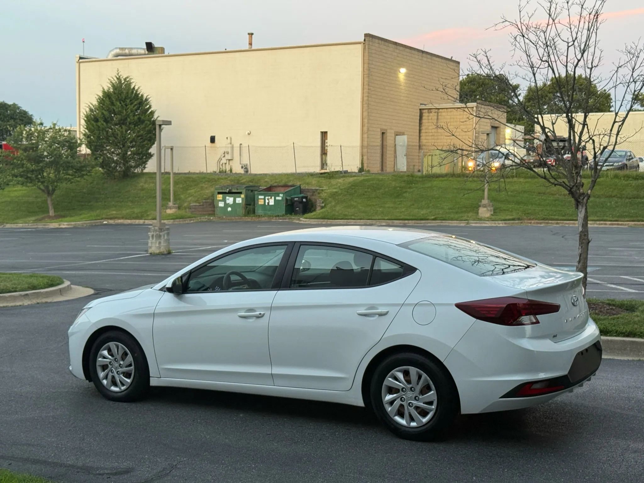 Used 2019 Hyundai Elantra SE image 9