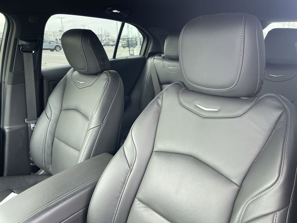 Used 2023 Cadillac XT4 Premium Luxury image 17