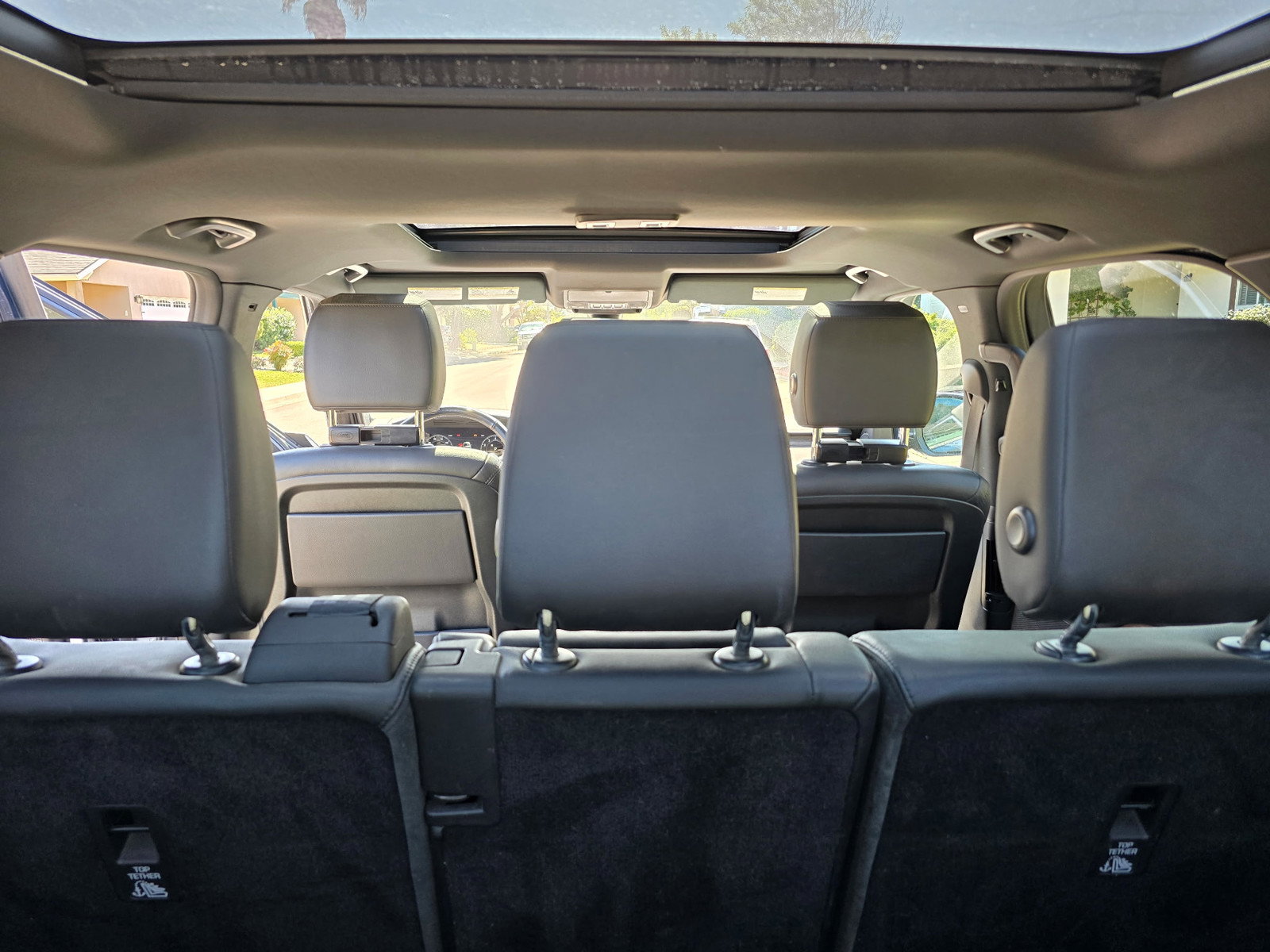 Used 2018 Land Rover Discovery HSE AWD/4WD image 35
