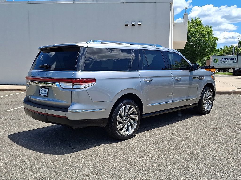 Certified 2022 Lincoln Navigator L Reserve AWD/4WD image 9