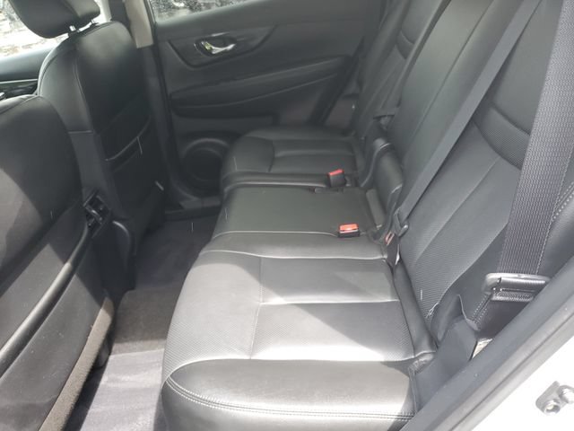 Used 2019 Nissan Rogue SL AWD/4WD image 13