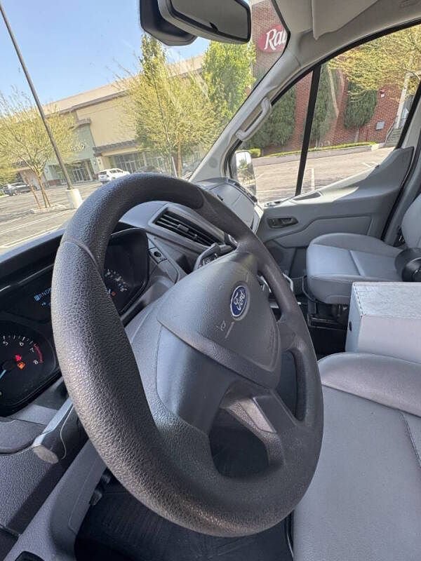 Used 2016 Ford Transit 150 130 Low Roof RWD image 19
