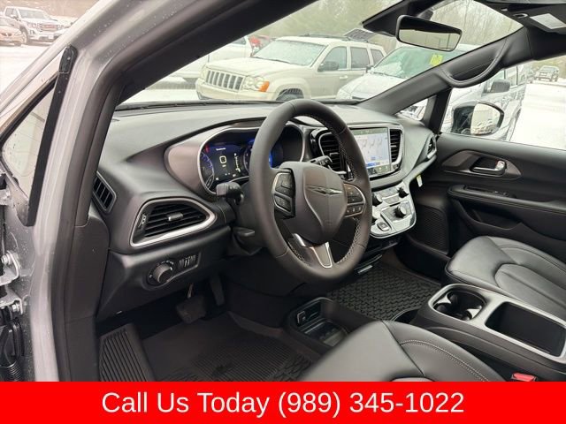 New 2026 Chrysler Voyager LX FWD image 13