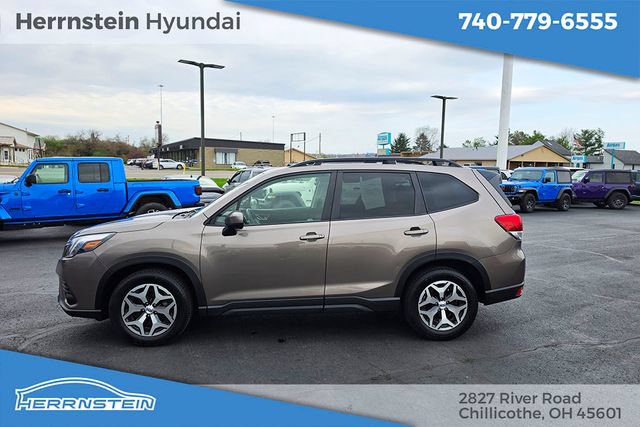 Used 2024 Subaru Forester Premium AWD/4WD image 4