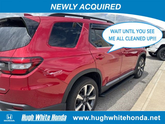 Used 2023 Honda Pilot Touring image 1