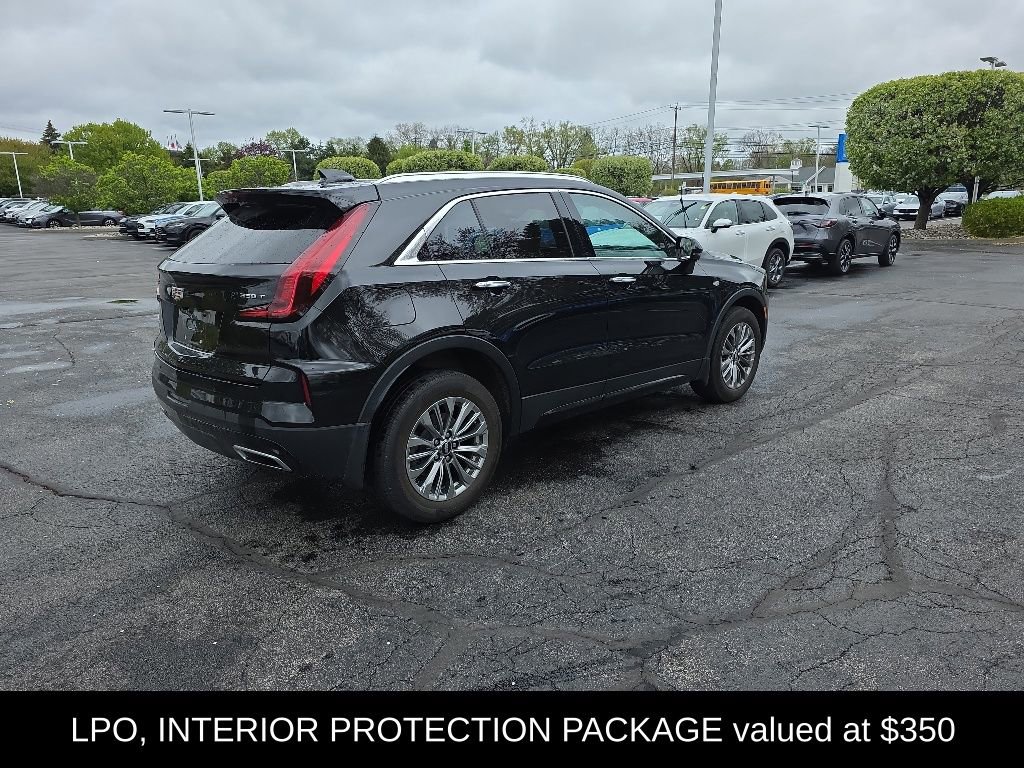 Used 2024 Cadillac XT4 Premium Luxury w/ Active Safety Package AWD/4WD image 8