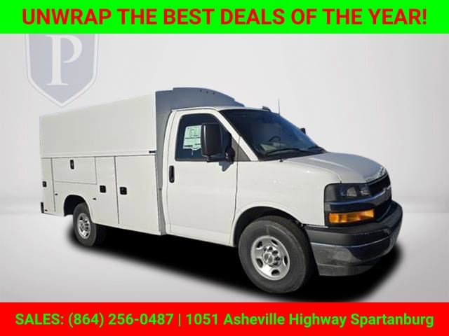 New 2025 Chevrolet Express 3500 w/ Power Convenience Package image 2