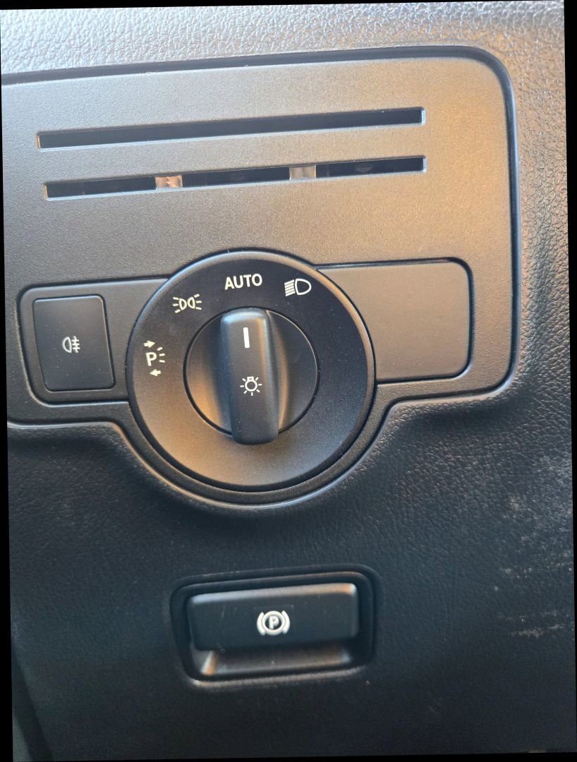 Used 2018 Mercedes-Benz Metris Passenger image 26