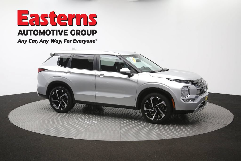 Used 2024 Mitsubishi Outlander SE FWD image 47