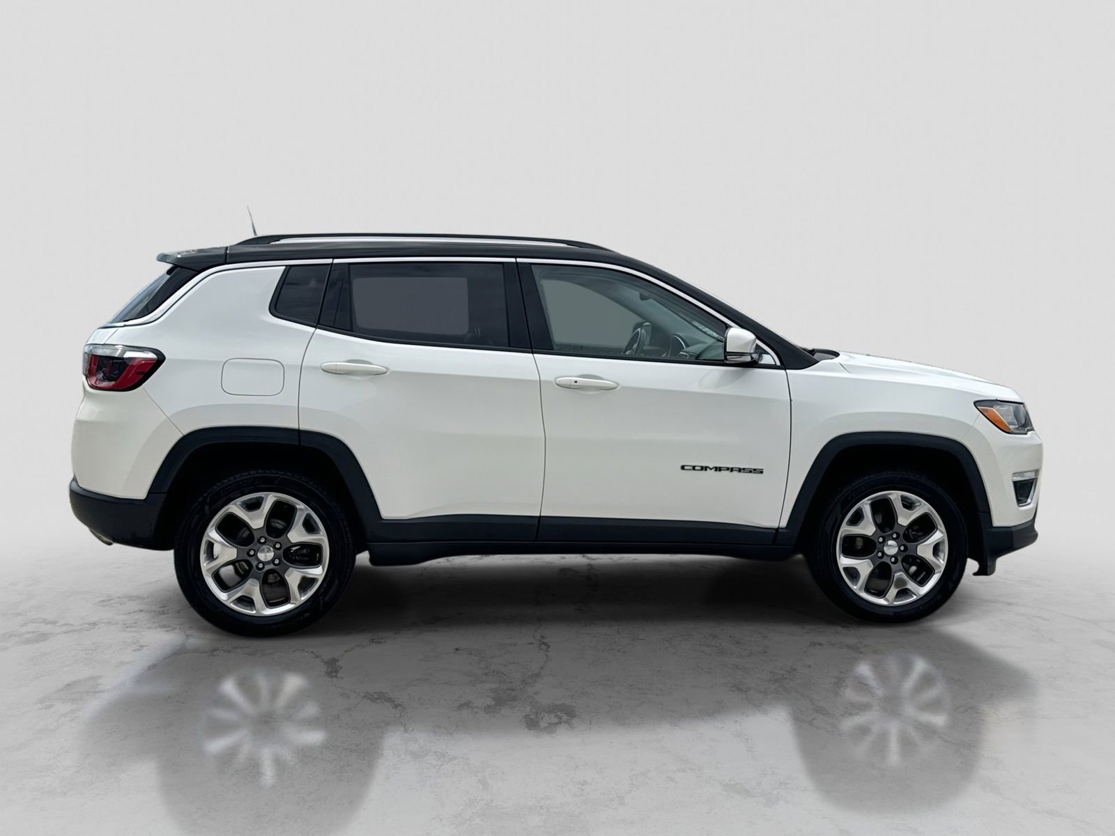 Used 2020 Jeep Compass Limited AWD/4WD image 9