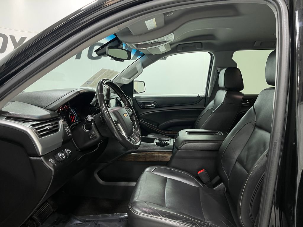 Used 2018 Chevrolet Tahoe LT w/ Luxury Package image 12