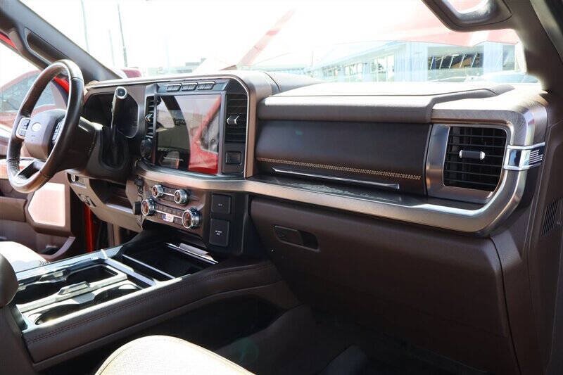 Used 2023 Ford F350 King Ranch w/ FX4 Off-Road Package AWD/4WD image 35