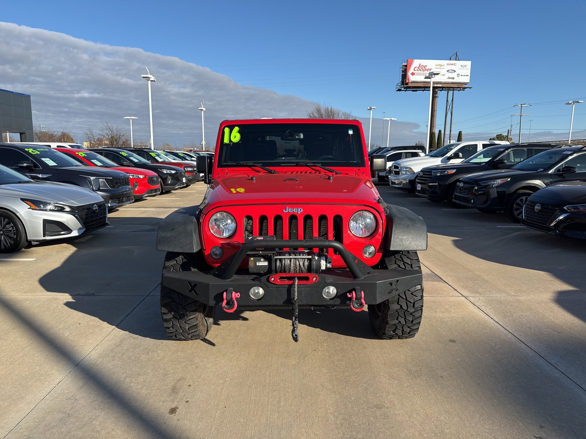 Used 2016 Jeep Wrangler Rubicon w/ Power Convenience Group image 4