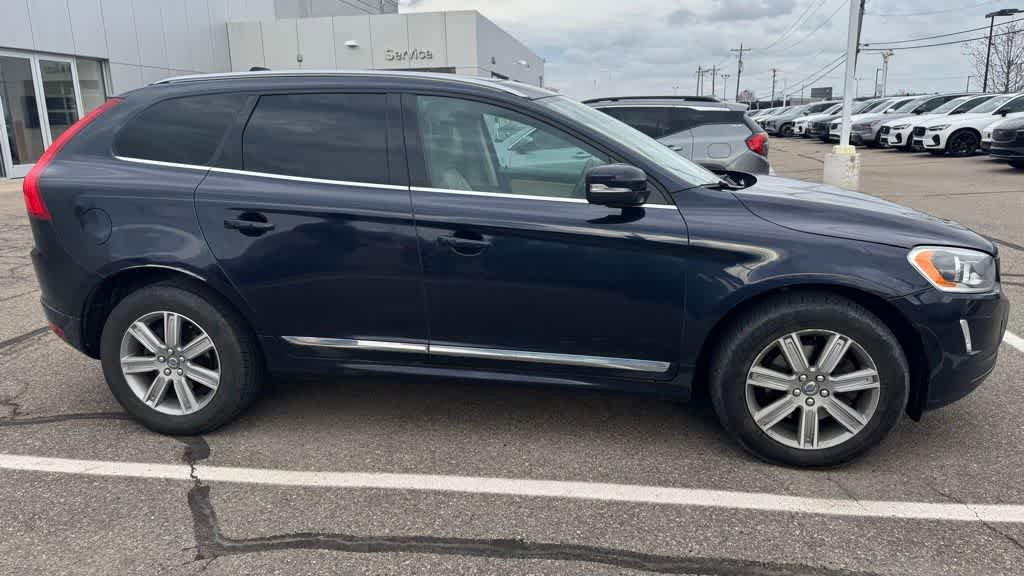 Used 2016 Volvo XC60 T6 w/ Proximity Package image 4