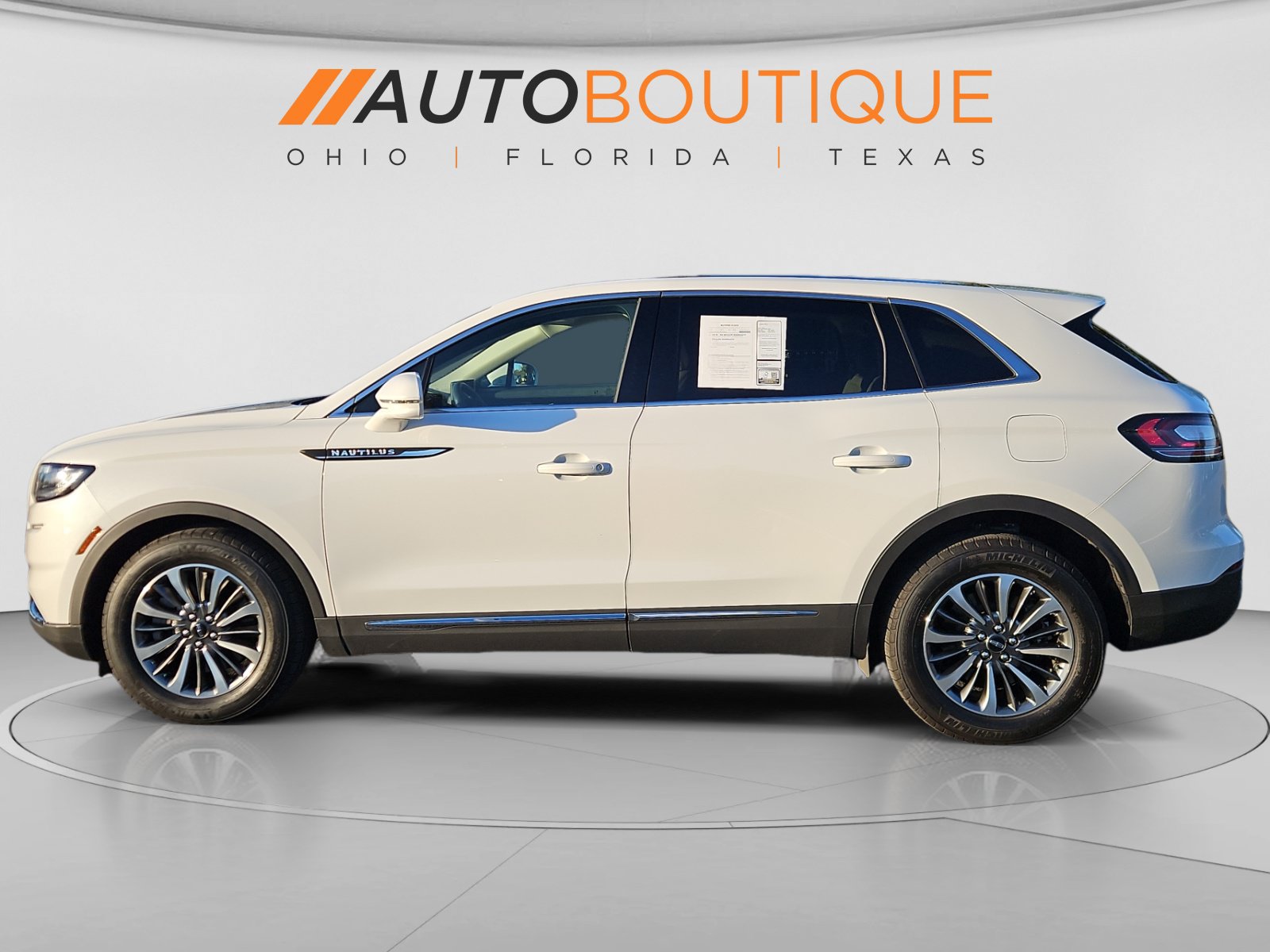 Used 2021 Lincoln Nautilus Reserve AWD/4WD image 2