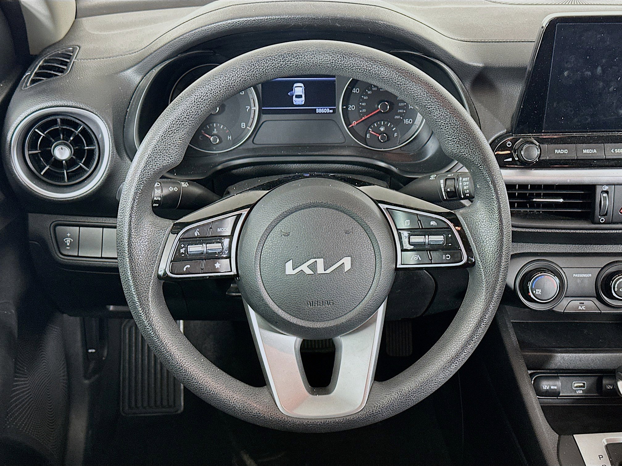 Used 2023 Kia Forte LXS image 18