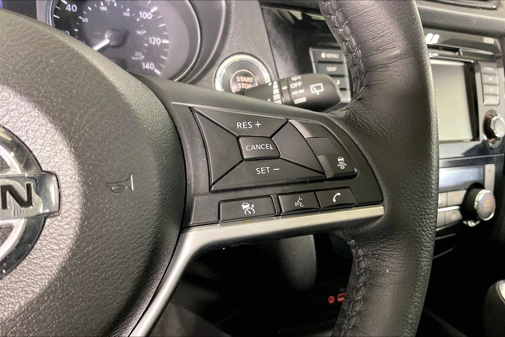 Used 2018 Nissan Rogue SL w/ Premium Package AWD/4WD image 27