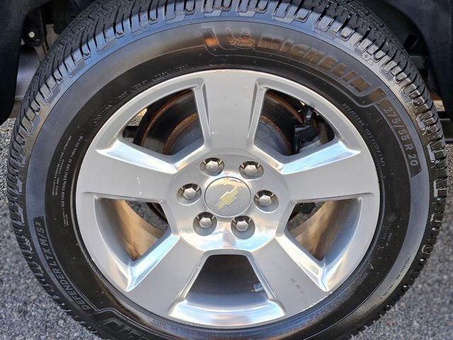 Used 2019 Chevrolet Suburban LT image 10