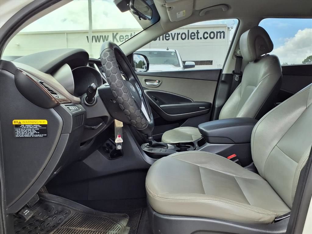 Used 2017 Hyundai Santa Fe SE FWD image 8
