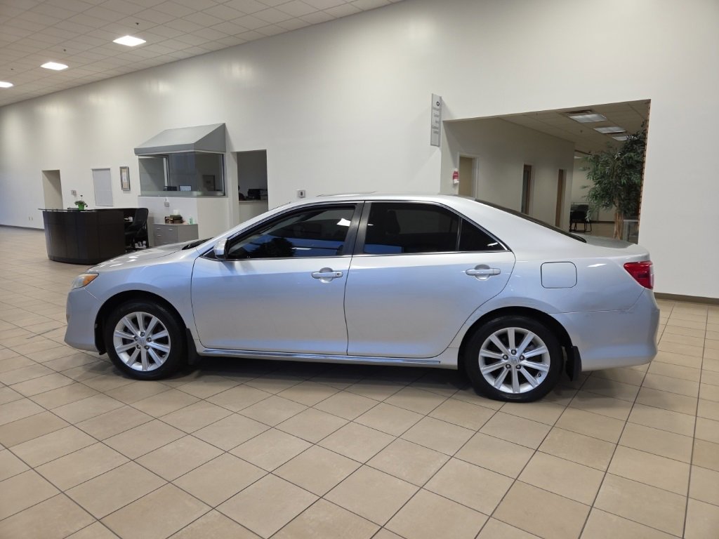 Used 2013 Toyota Camry XLE image 9