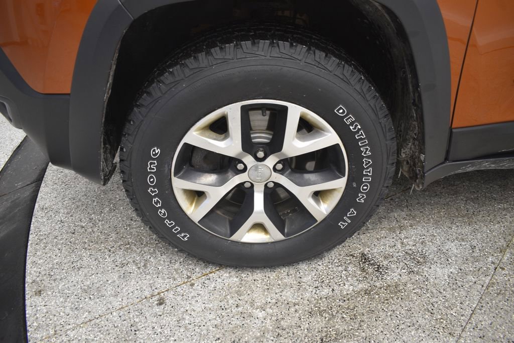 Certified 2016 Jeep Cherokee Trailhawk w/ Comfort/Convenience Group image 25
