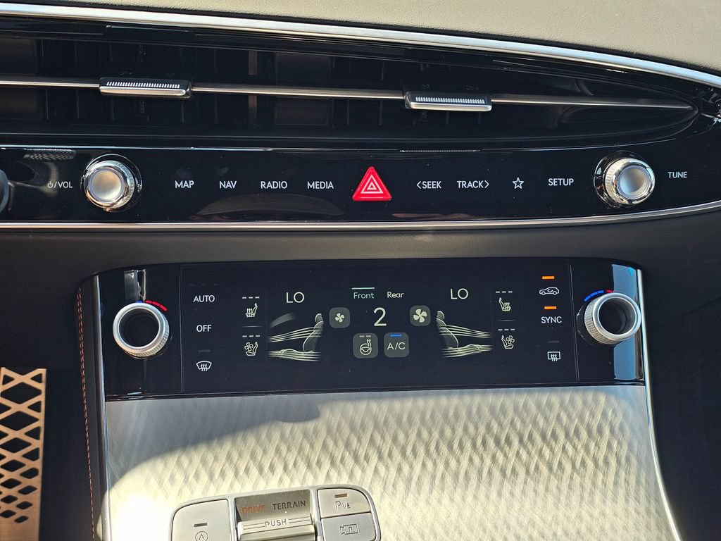 New 2026 Genesis GV70 2.5T Sport Prestige AWD/4WD image 16